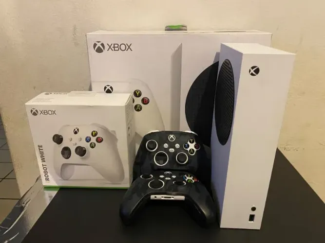 Xbox Series S 512GB Seminovo + 2 Controles Originais + Caixa