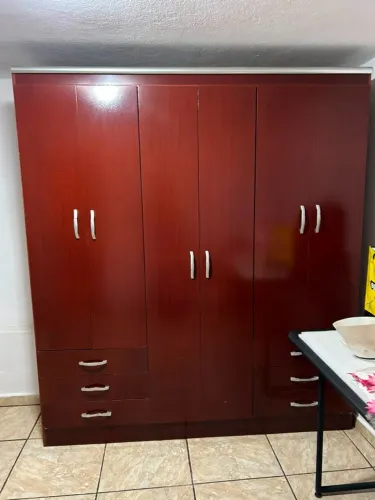 Guarda roupa casal pequeno