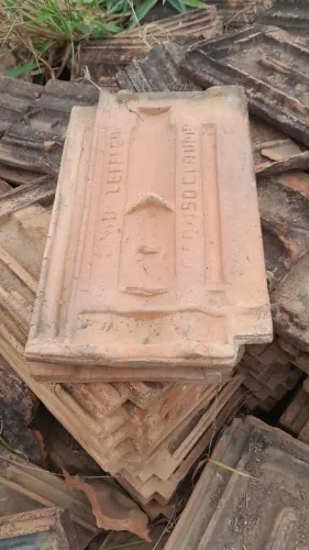 Telha francesa