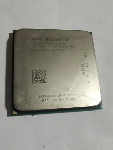 2 Processadores AMD Athlon X2 270 e Sempron le-1250