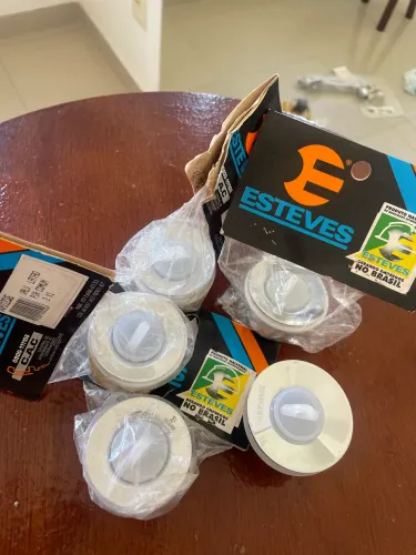 Vendo kit (5) válvula latão pia comum 2x1 100,00 vendo a unidade tb