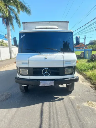 Vendo caminhao 608 impecável