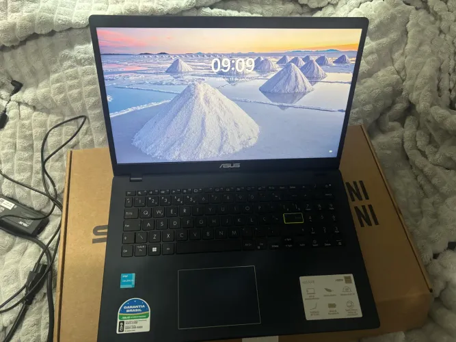 Vende-se notebook