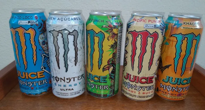 Latas Vazias de Monster