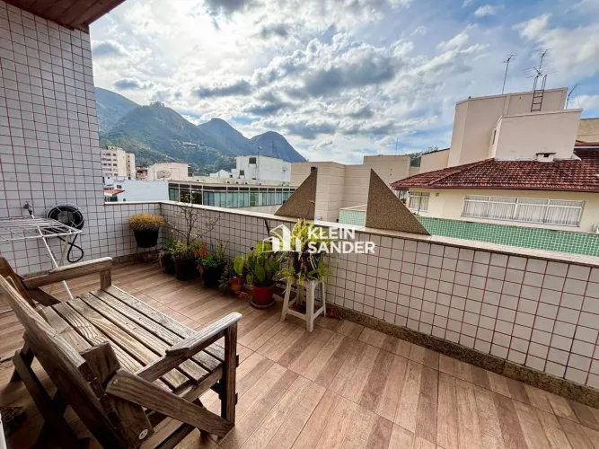 Cobertura com 3 dormitórios à venda, 100 m² por R$ 750.000,00 - Centro - Nova Friburgo/RJ