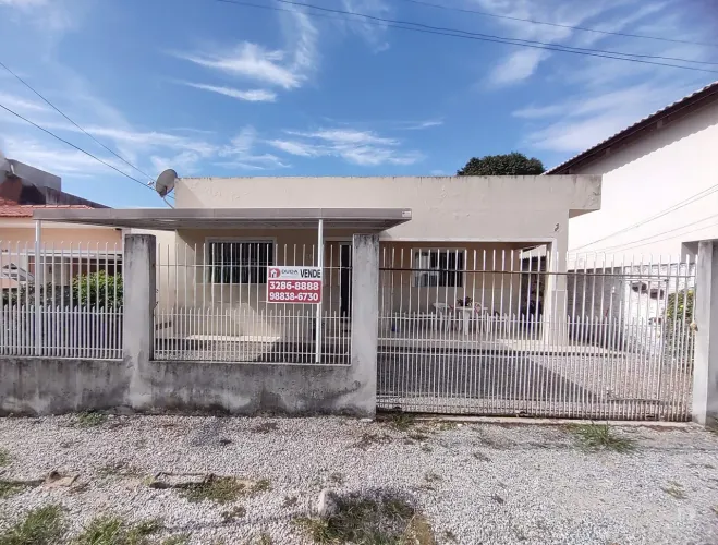 Casa sozinha no terreno na Barra do Aririú-Palhoça