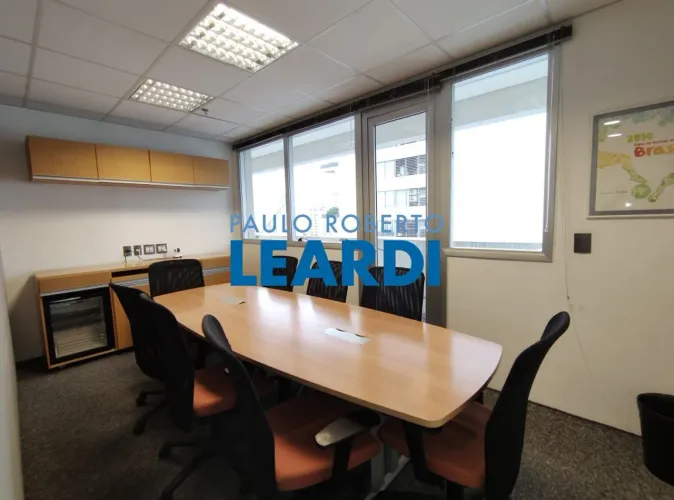 CONJ. COMERCIAL - PINHEIROS - SP