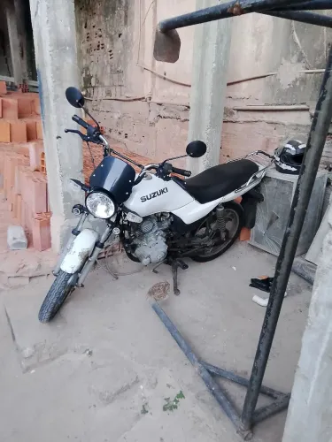 Suzuki GS 120