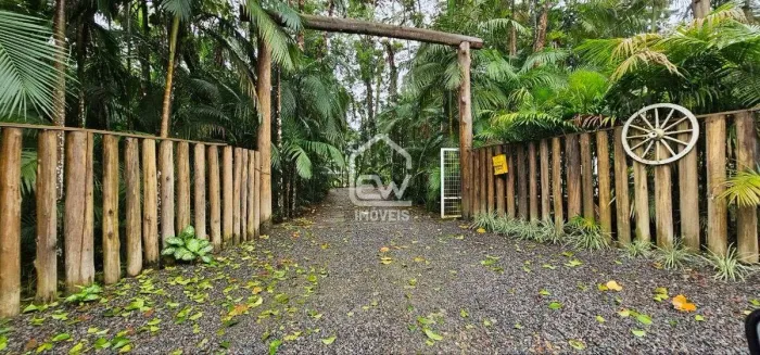 Chácara com Área Total de 20.000m² em Schroeder, SC