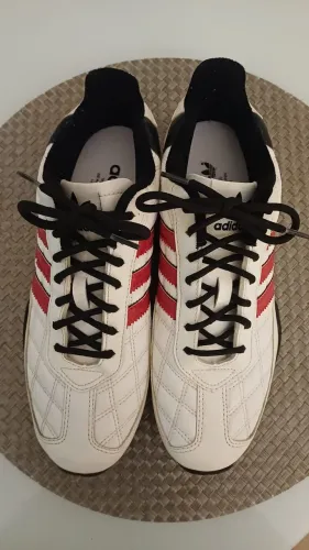 Tenis Adidas original! Estado de NOVO. nunca usado ! 