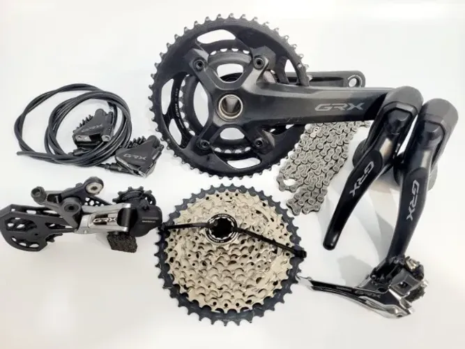 Grupo Gravel Shimano GRX 2x11 completo ( usado uma vez )