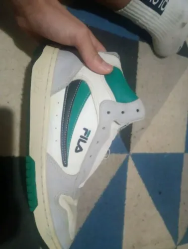 Tênis fila basquete novo
