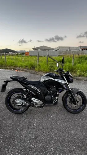 Yamaha FZ25 2023 - Abaixo da Fipe