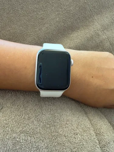 Vendo Apple Watch SE 3 44mm Starlight GPS