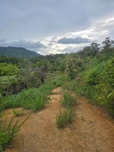 Terreno no Retiro (Bacaxá) 10x28 loteamento entre a Amaral Peixoto e a Latino Melo