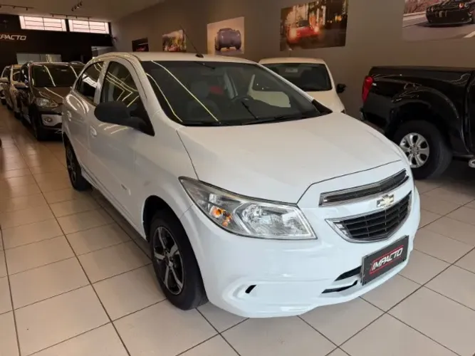 Chevrolet Onix Hatch LT 1.0 8V Flex Power Mec. 4P 2015