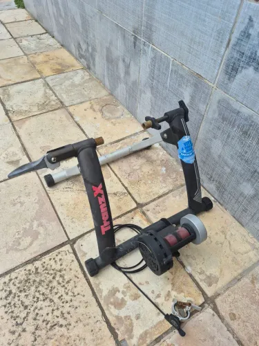 Vendo Rolo de bike Tranz X
