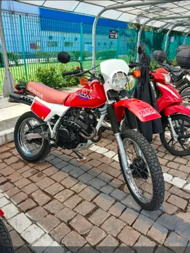 Raridade Honda XLX 250