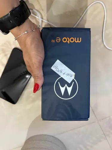 Celular moto e32