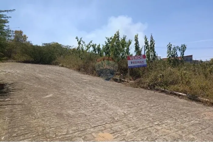 Repasse de terreno de 150m² no Jacarandá ao lado do Viana e Moura