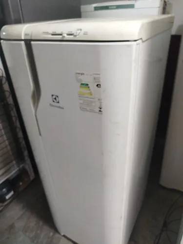 Geladeira electrolux