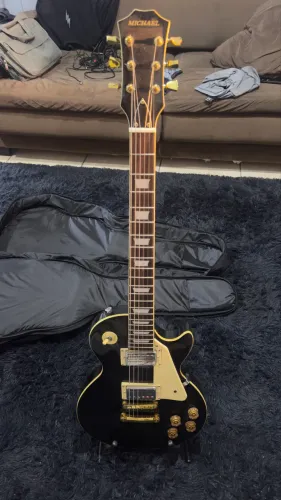 Guitarra Michael Les Paul - Preta com ferragens douradas