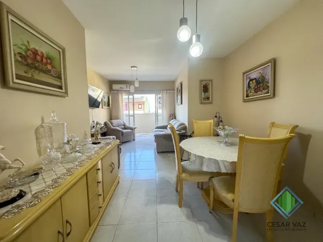 Imóvel para venda possui 88 metros quadrados com 3 quartos em Balneário - Florianópolis -