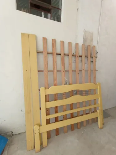 Cama de casal usada