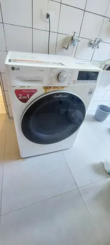 MÁQUINA LAVA E SECA LG