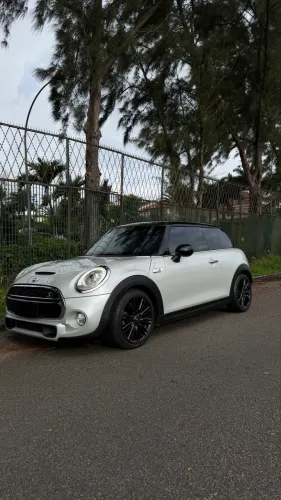 Mini Cooper S 2.0 Turbo 16V 3P Aut. 2014