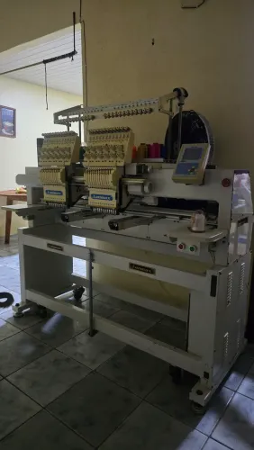 Maquina de bordar industrial lanmax aceito moto ou carro mais volta
