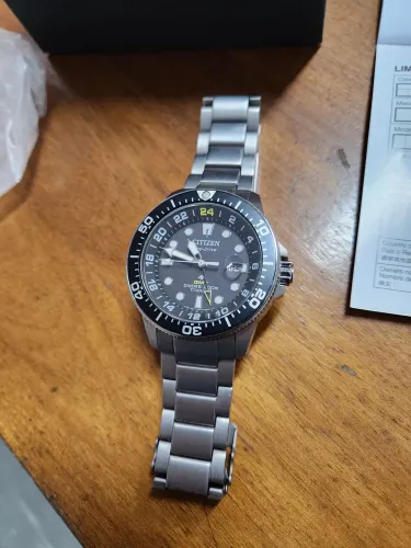 Relógio Citizen Promaster Eco-Drive GMT Titanium BJ7110-89E
