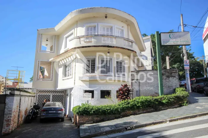 Casa Comercial de 500m² com 3 vagas para alugar no bairro Ipiranga
