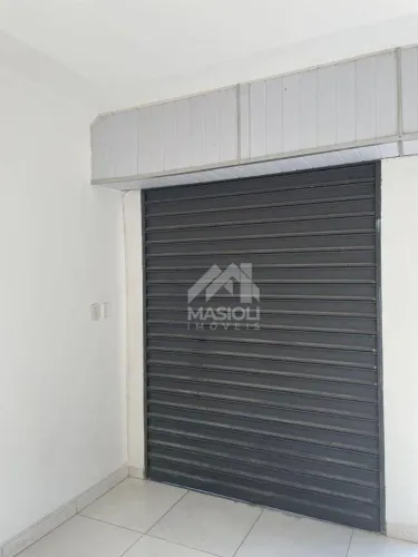 Loja comercial disponível para locação na rua da Feira em Araças!!