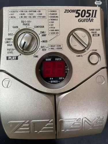 Pedaleira Zoom 505II