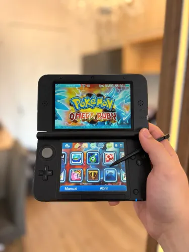 Nintendo 3ds Xl com jogos (Mario Zelda Donkey Kong) e carregador original 