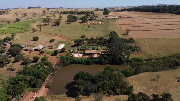 FAZENDA A VENDA EM OURO VERDE POSSUINDO 100 ALQUEIRES PORTEIRA FECHADA