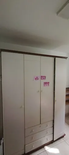 Guarda roupa usado