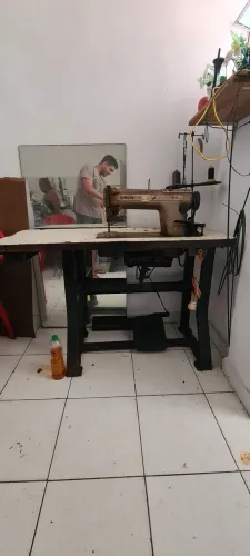 Máquina de costura industrial Singer