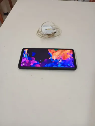 Vendo esse smartphone Samsung s20 fé