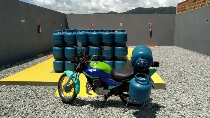 Entregador gás e água diaria