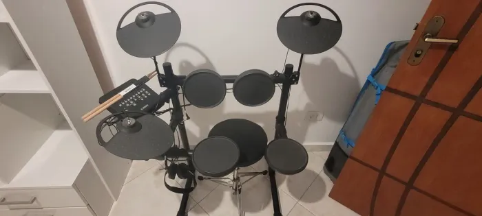 Bateria eletrônica Yamaha dtx400