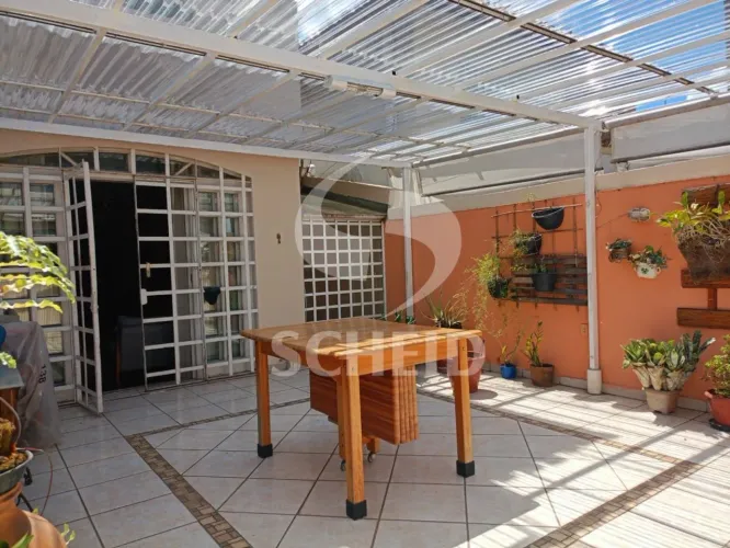 Casa a Venda na Vila Santa Catarina com 3 quartos, 1 suíte, 1 vaga e quintal