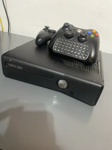 XBOX 360 - 2 CONTROLES - 16 JOGOS + DISNEY INFINITY 1.0