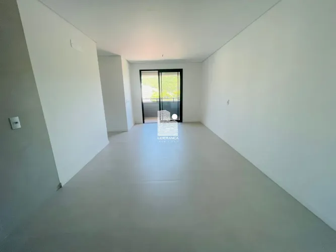 Apartamento, Saco Grande, 02 Dormitórios/01 Suíte