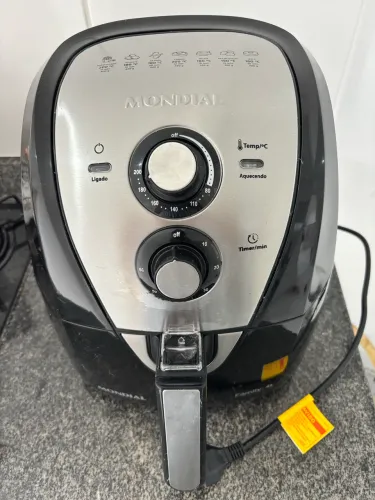 Air frier semi nova pouco uso mondial 4 litros