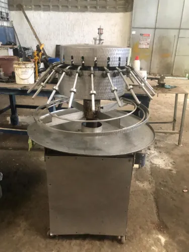 Máquina engarrafadora