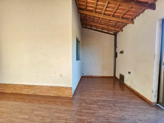 Imóvel para venda tem 92 metros quadrados com 3 quartos em Centro - Pontalina - GO