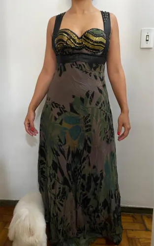 BAIXOU: Vestido Estampado com Bordados no Bojo