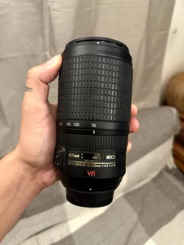 NIKON AF-S 70-300mm f/4.5-5.6G ED VR